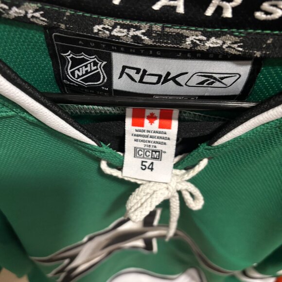 BNWT Tyler Seguin Reebok Jersey - Picture 5 of 5